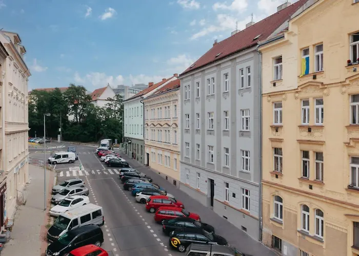 Luxury Musicians In By Metro Vysehrad Apartament